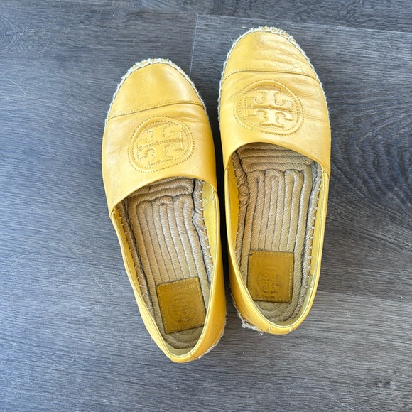 Tory Burch Flats Size 7 - Picture 1 of 3